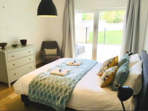Chic 100m2 Flat in Center with terrace and parking